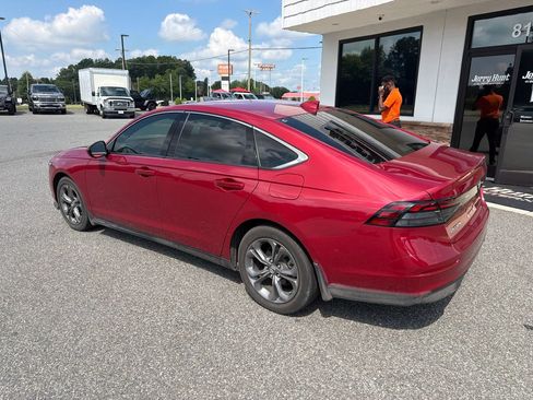 Used 2023 Honda Accord EX image 6