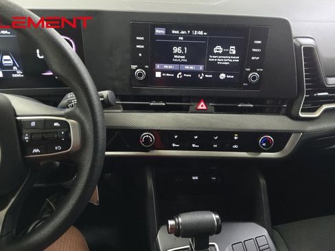 Used 2024 Kia Sportage LX image 14