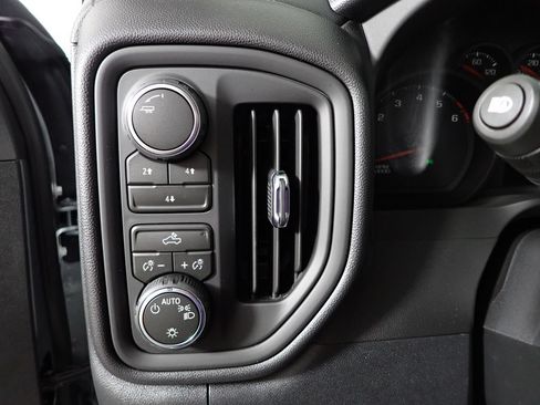 Used 2026 Chevrolet Silverado 2500 Custom w/ Custom Convenience Package AWD/4WD image 22