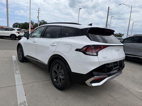 Certified 2024 Kia Sportage SX FWD image 6