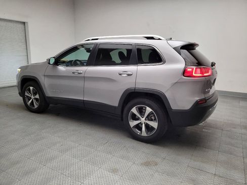 Used 2019 Jeep Cherokee Limited image 3