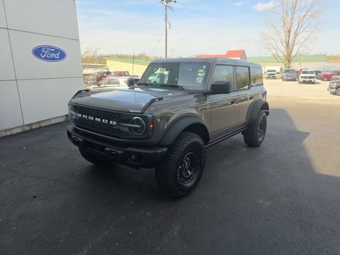 New 2026 Ford Bronco Badlands AWD/4WD image 2