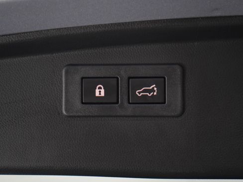 Used 2024 Subaru Outback Touring XT w/ Popular Package #2 AWD/4WD image 17