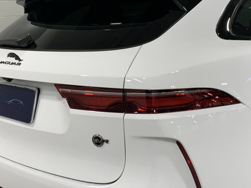 New 2026 Jaguar F-PACE SVR 575 Edition image 18