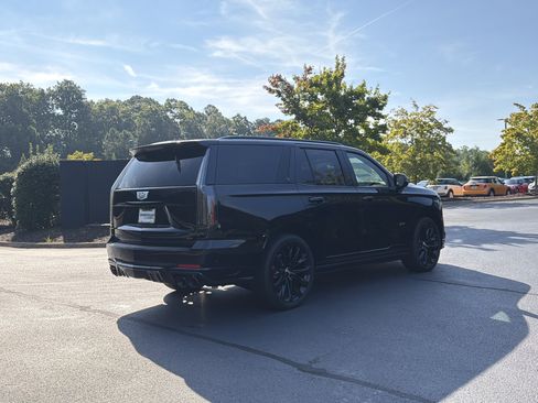 Used 2026 Cadillac Escalade V w/ LPO, ONYX Package AWD/4WD image 67