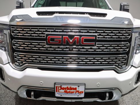 Used 2022 GMC Sierra 3500 Denali image 4