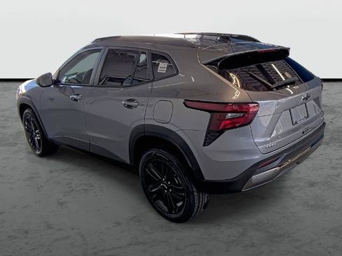 New 2026 Chevrolet Trax ACTIV FWD image 2
