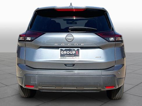 Used 2025 Nissan Rogue SV AWD/4WD image 4
