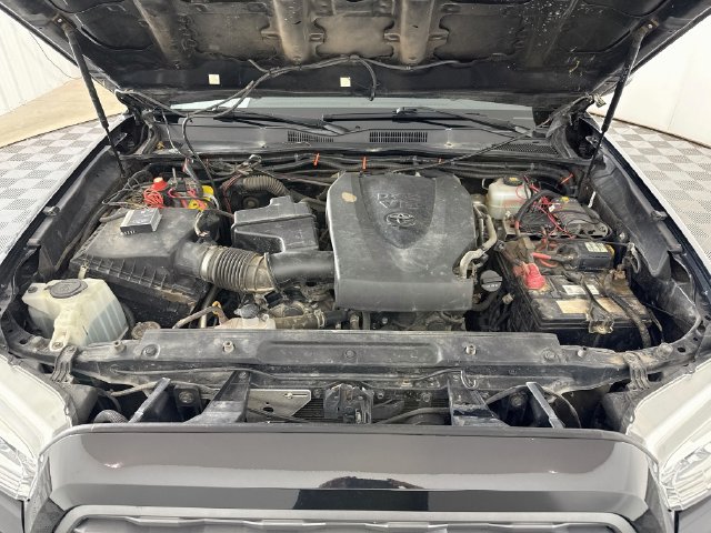 Used 2020 Toyota Tacoma TRD Off-Road AWD/4WD image 27