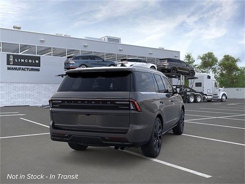 New 2026 Lincoln Navigator Black Label AWD/4WD image 8