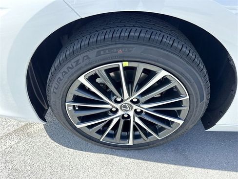 New 2025 Lexus ES 350 w/ Premium Package image 10