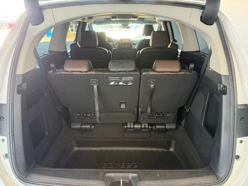 Used 2025 Honda Odyssey Elite image 12