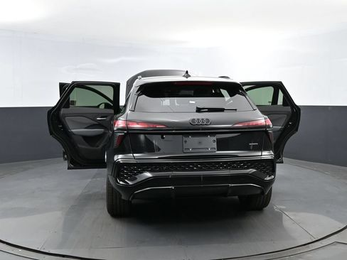 New 2026 Audi Q3 quattro 2.0T AWD/4WD image 30