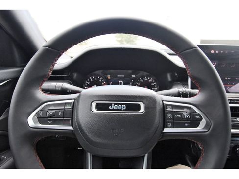 Used 2024 Jeep Compass Trailhawk AWD/4WD image 16