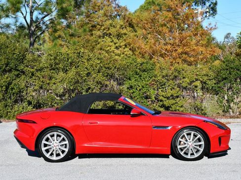 Used 2019 Jaguar F-TYPE Convertible image 38