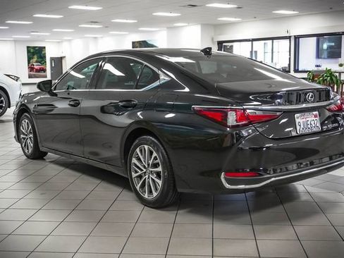 Certified 2024 Lexus ES 250 w/ Accessory Package (Z2) AWD/4WD image 8