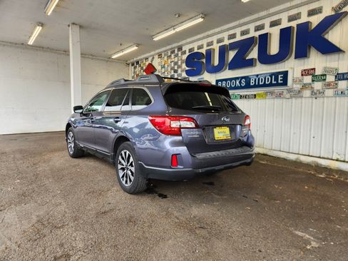 Used 2016 Subaru Outback 2.5i Limited AWD/4WD image 5