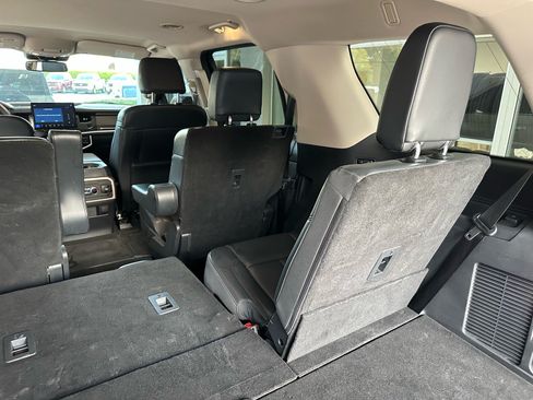 Certified 2024 Ford Expedition XLT RWD image 24