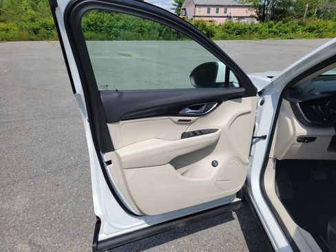 Used 2023 Buick Envision Essence AWD/4WD image 15