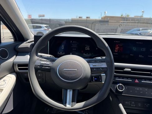 Used 2025 Hyundai Sonata SEL FWD image 34