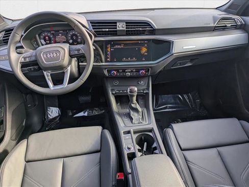 New 2025 Audi Q3 2.0T Premium image 16