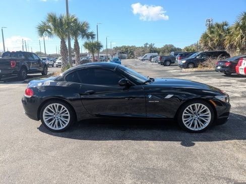 Used 2011 BMW Z4 sDrive35i image 4