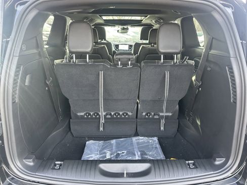 New 2026 Chrysler Pacifica Limited w/ S Appearance Package FWD image 13