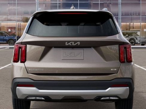 Certified 2025 Kia Sorento EX w/ EX Panoramic Sunroof Package FWD image 13