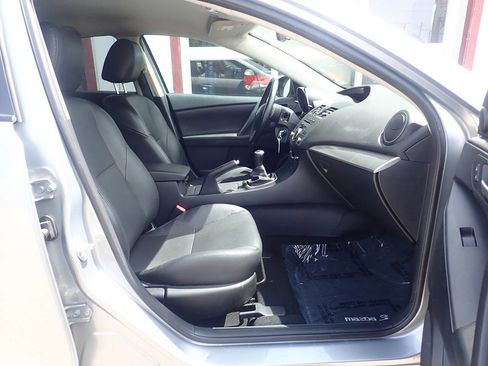 Used 2012 MAZDA MAZDA3 i Touring FWD image 23
