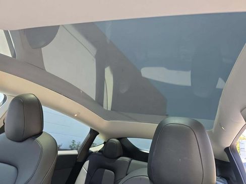 Used 2023 Tesla Model Y Long Range AWD/4WD image 16