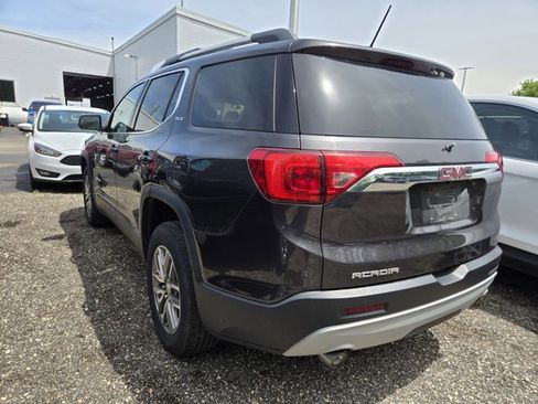 Used 2017 GMC Acadia SLE FWD image 3