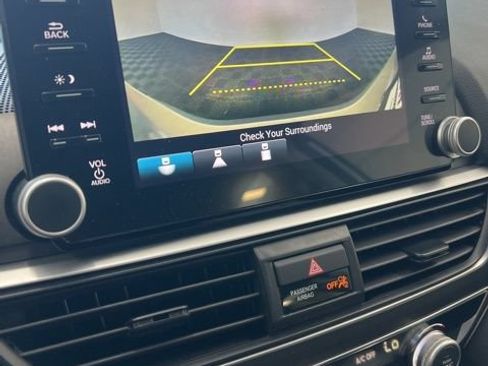 Used 2021 Honda Accord LX image 4