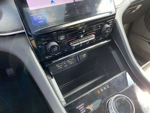 Used 2023 Jeep Grand Cherokee L Limited AWD/4WD image 27