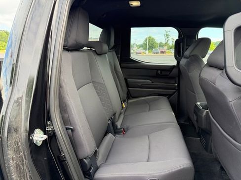 Certified 2025 Toyota Tacoma SR5 AWD/4WD image 16