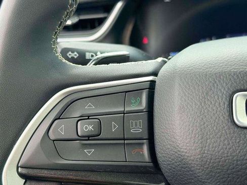 Certified 2023 Jeep Grand Cherokee Laredo w/ Luxury Tech Group I AWD/4WD image 29