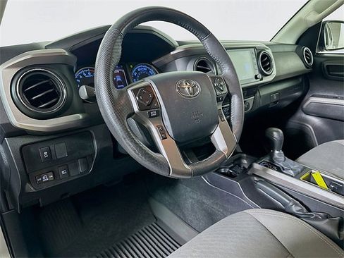 Used 2023 Toyota Tacoma SR5 image 9