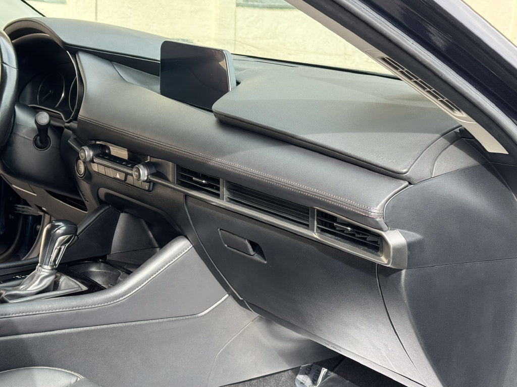 Used 2024 MAZDA MAZDA3 s FWD image 17