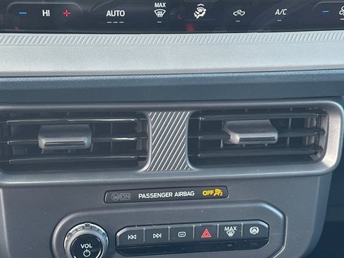 New 2026 Ford Maverick XL image 28