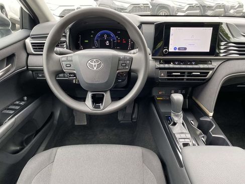 Used 2026 Toyota Camry LE FWD image 9