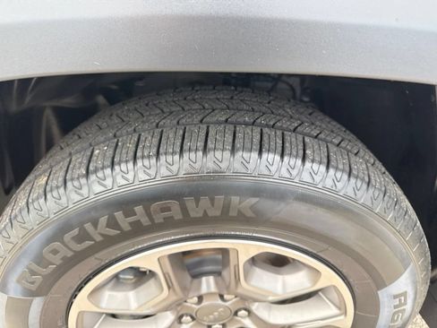 Used 2021 Jeep Cherokee Trailhawk AWD/4WD image 36