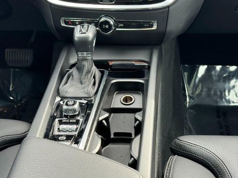 Used 2020 Volvo V60 T5 Cross Country w/ Cross Country Pro Package image 15