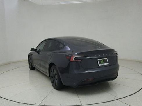 Used 2025 Tesla Model 3 image 6