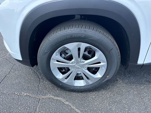 New 2026 Chevrolet Trax LS FWD image 12
