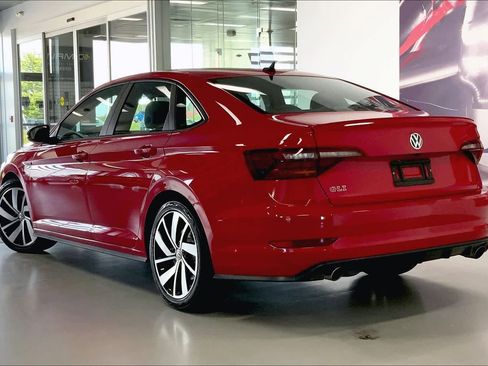 Used 2019 Volkswagen Jetta GLI Autobahn FWD image 4