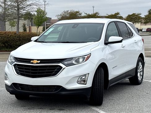 Used 2021 Chevrolet Equinox LT image 3