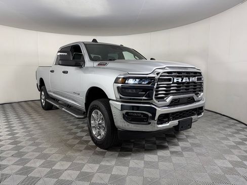 Certified 2026 RAM 2500 Big Horn AWD/4WD image 3