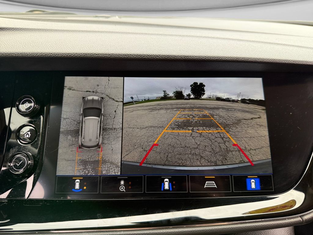 Used 2023 Buick Envision Avenir AWD/4WD image 27