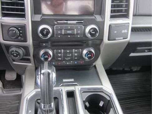 Used 2018 Ford F150 Lariat w/ Equipment Group 502A Luxury AWD/4WD image 18