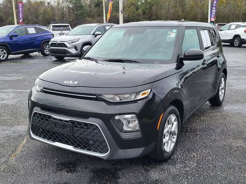 Used 2022 Kia Soul LX w/ Technology Package image 6