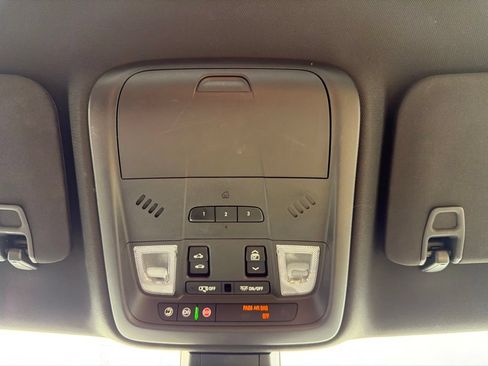 Used 2018 Cadillac XT5 Luxury w/ Driver Awareness Package FWD image 41